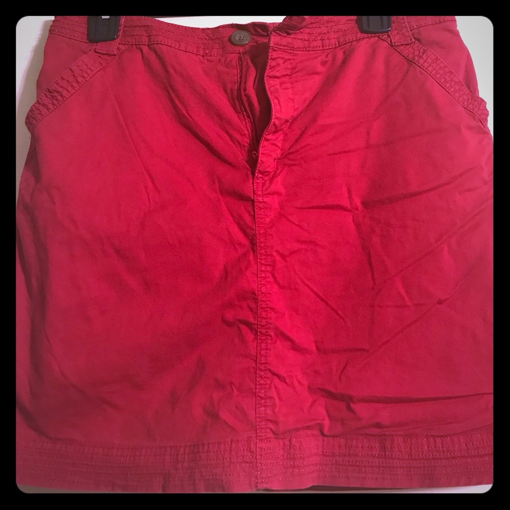 Red/burnt red women’s skort